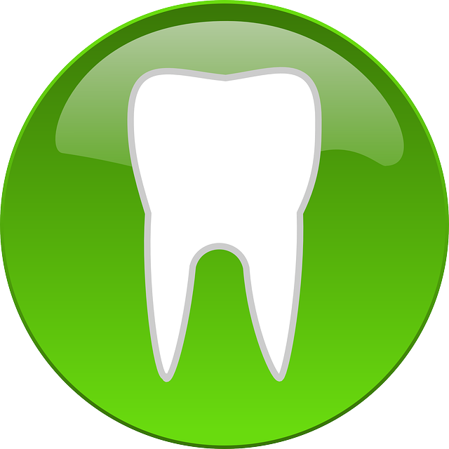Zelené logo s motivem zubu